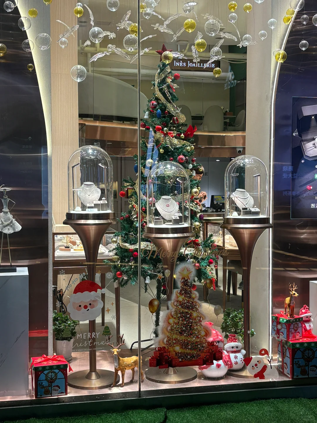 头发终于长到可以扎丸子头啦～