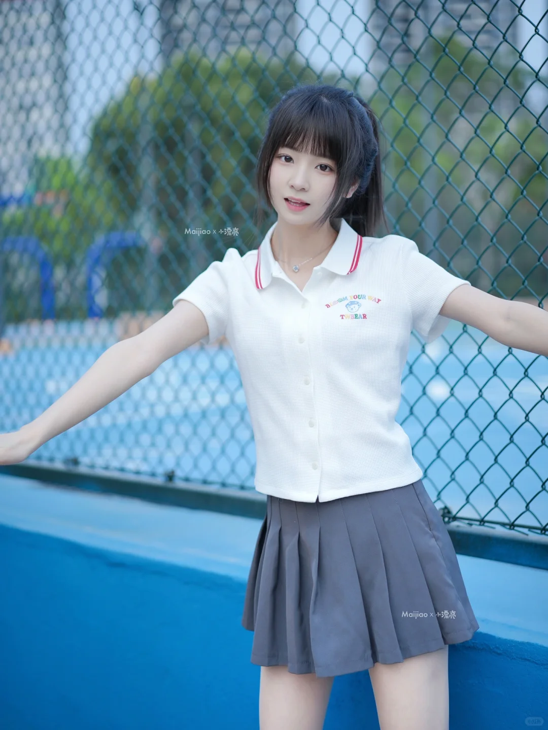 怎么会有我这么漂亮身材这么好的女生呀