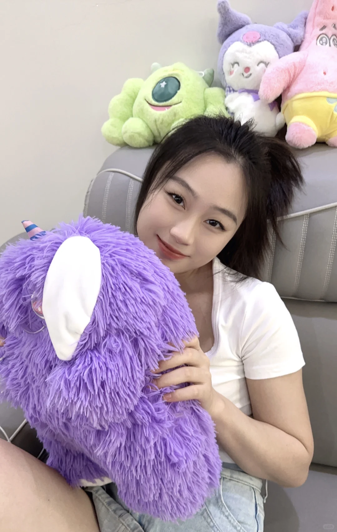 今天是20岁女大学生