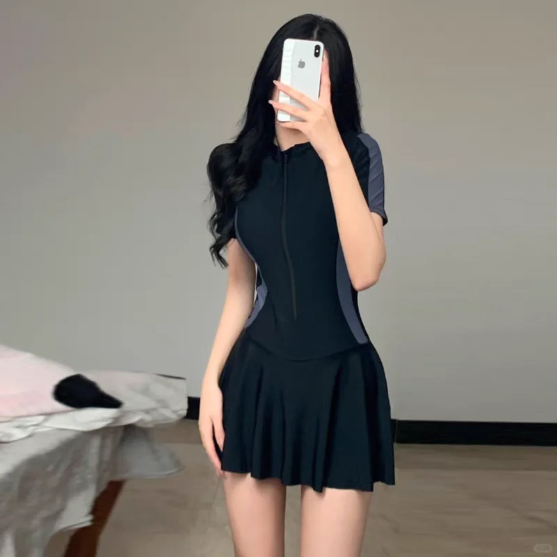 无惧微胖！2024新款游泳衣女连体，遮肚显瘦