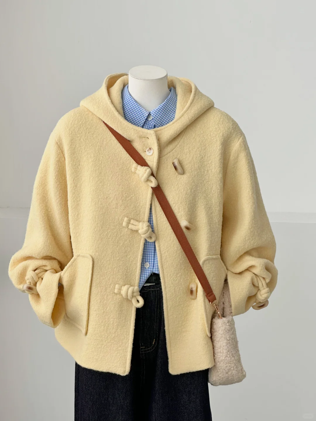 💛💛被这件奶黄色牛角扣大衣可爱到啦💛💛