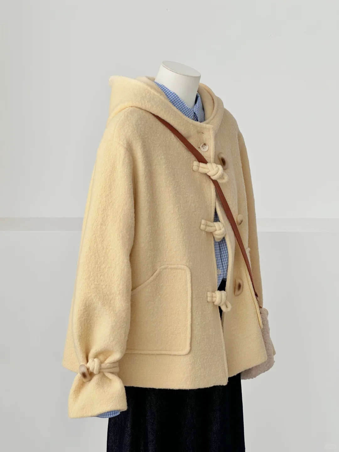 💛💛被这件奶黄色牛角扣大衣可爱到啦💛💛