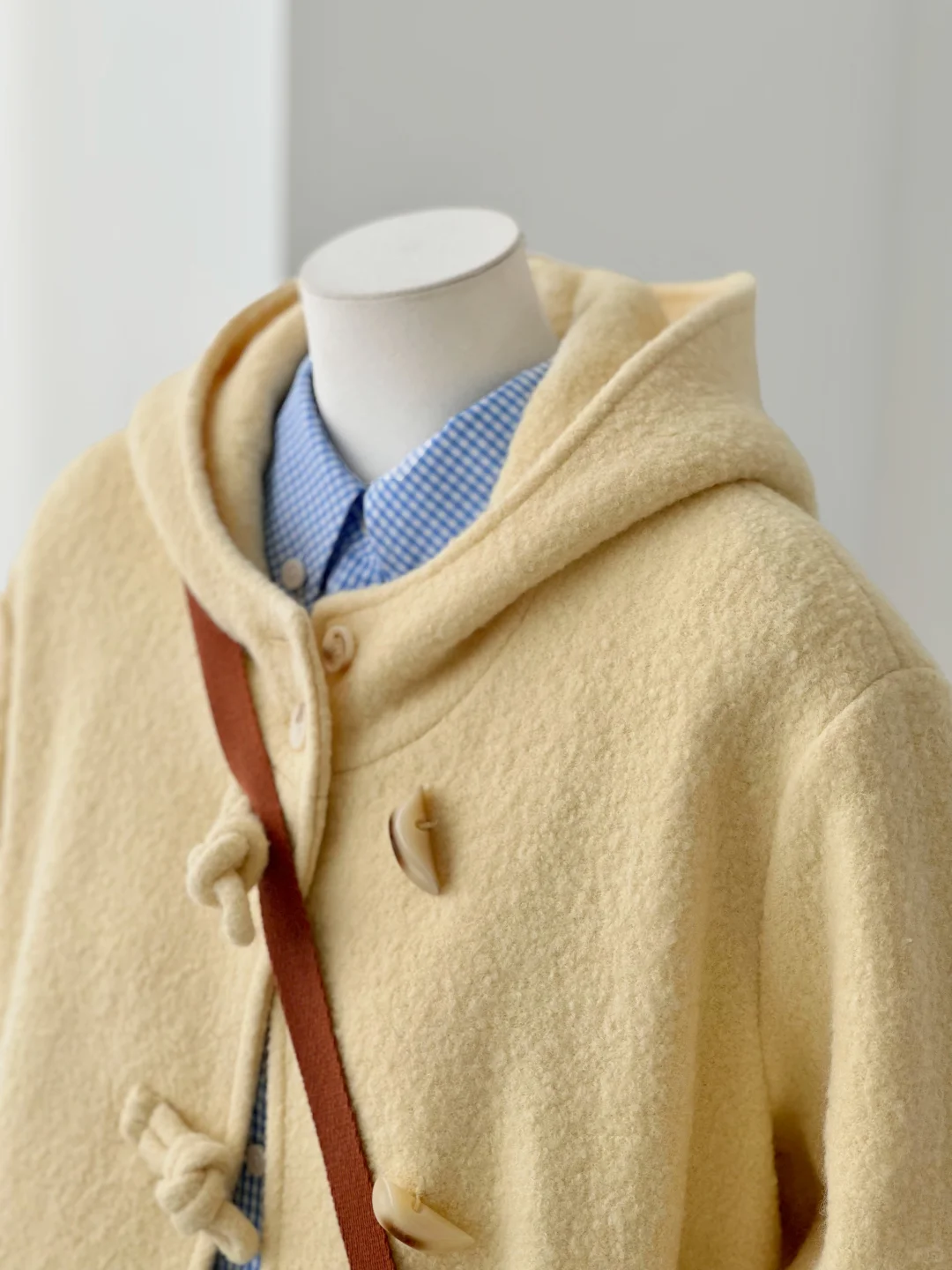 💛💛被这件奶黄色牛角扣大衣可爱到啦💛💛