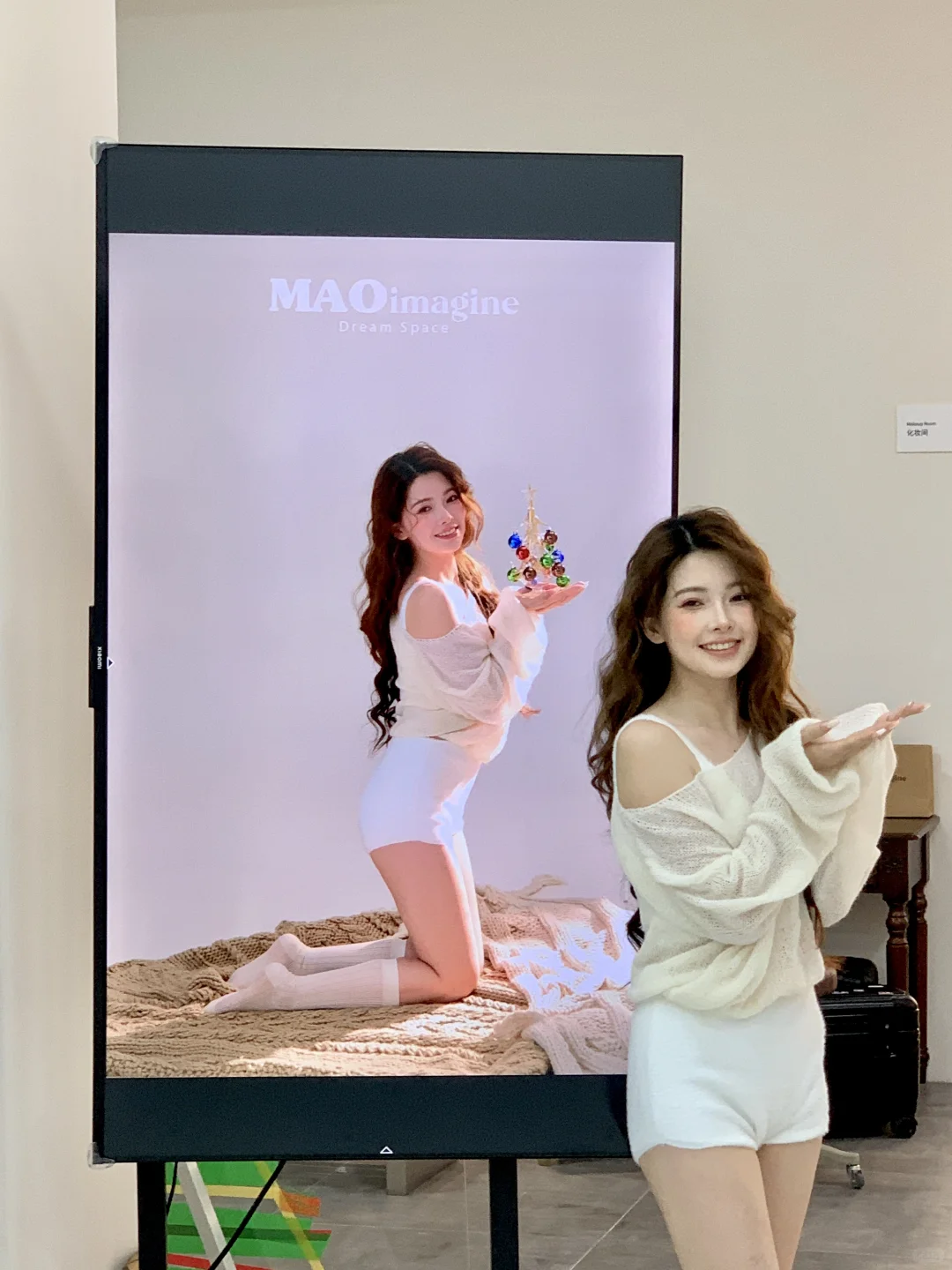 四位数💰请来的写真模特，这表情管理……