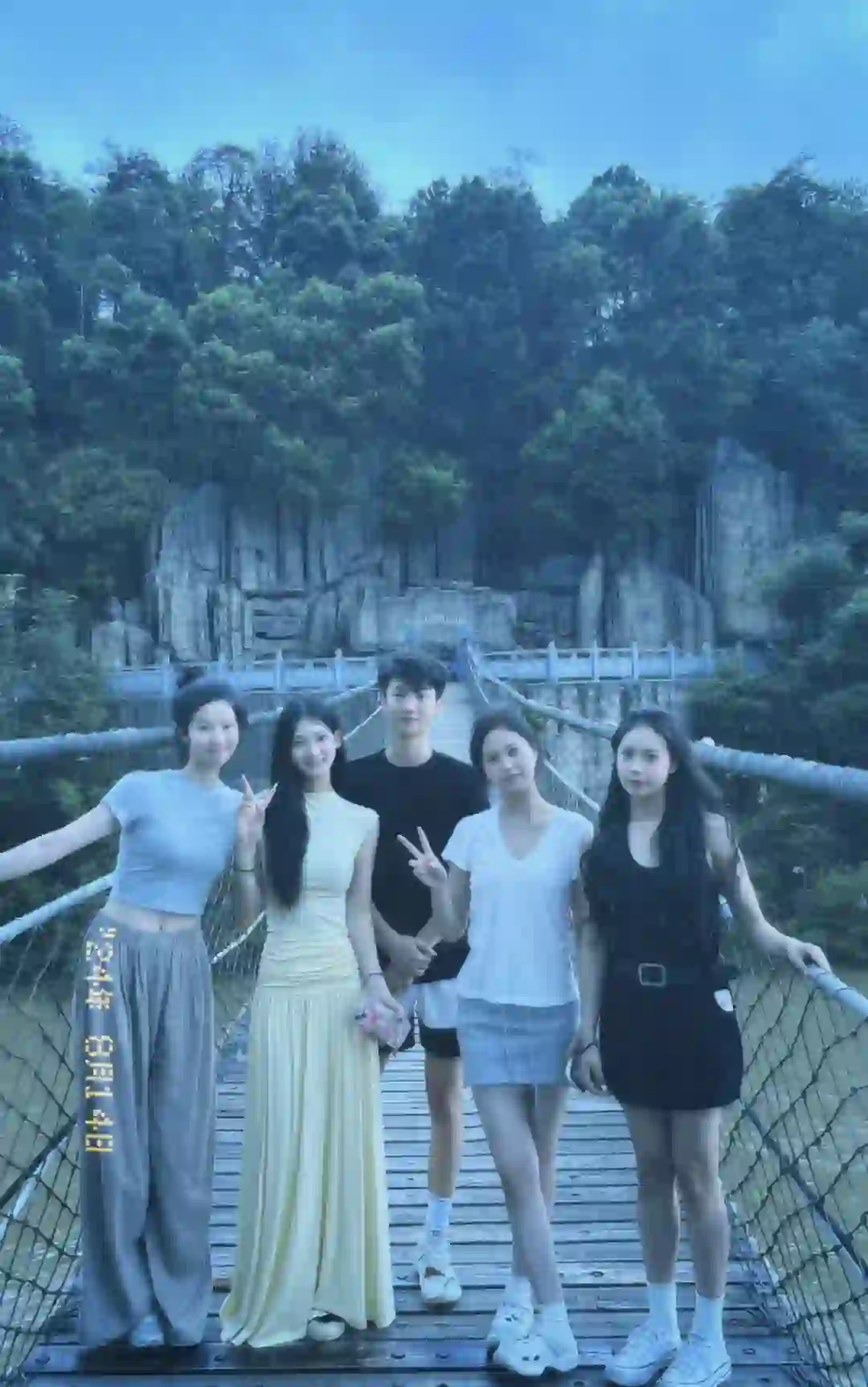 被问爆链接的黄裙子!!!