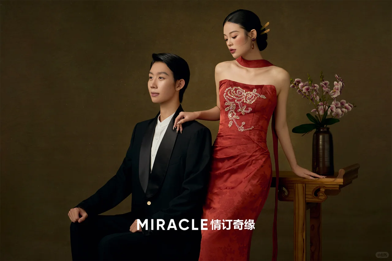 红色也很惊艳！高级又出片的油画系婚纱照