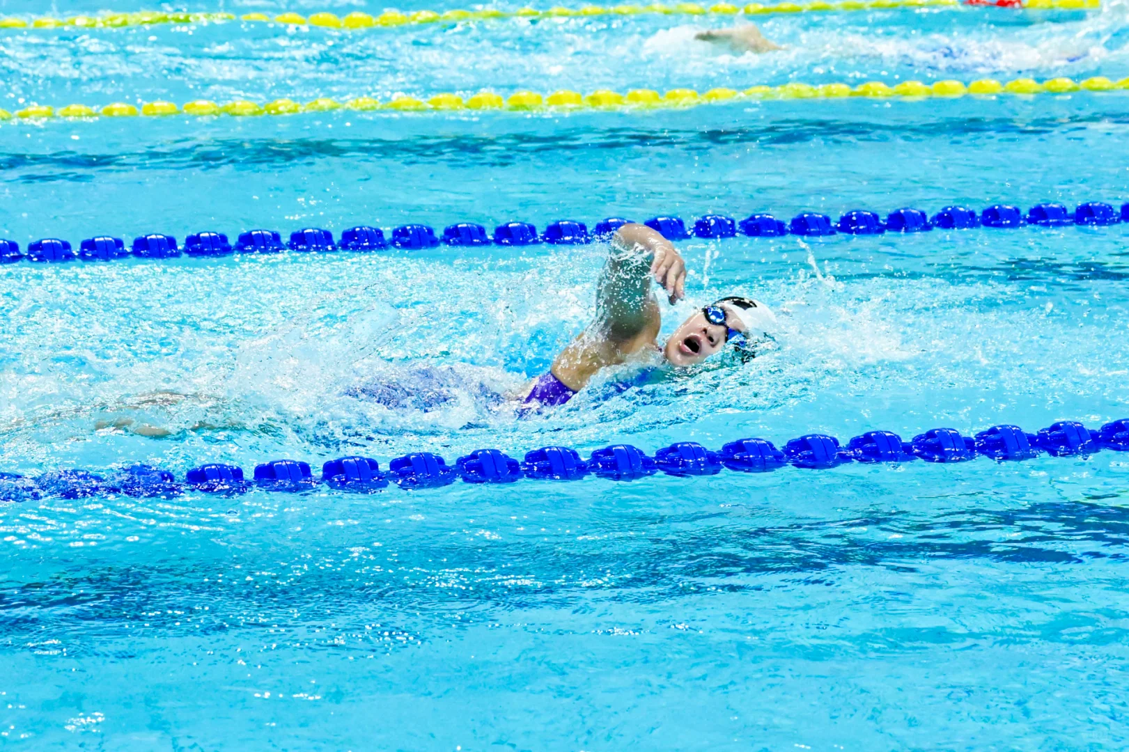 00后 国职双证14年泳龄女游泳教练