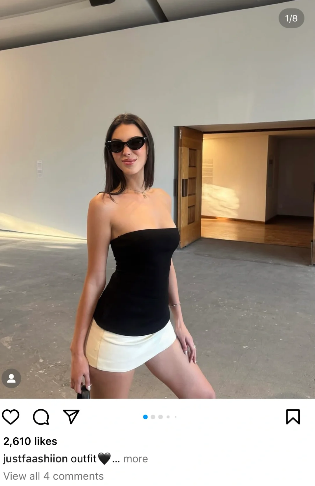 身材无敌☺️ 今天当黑白系特攻美女