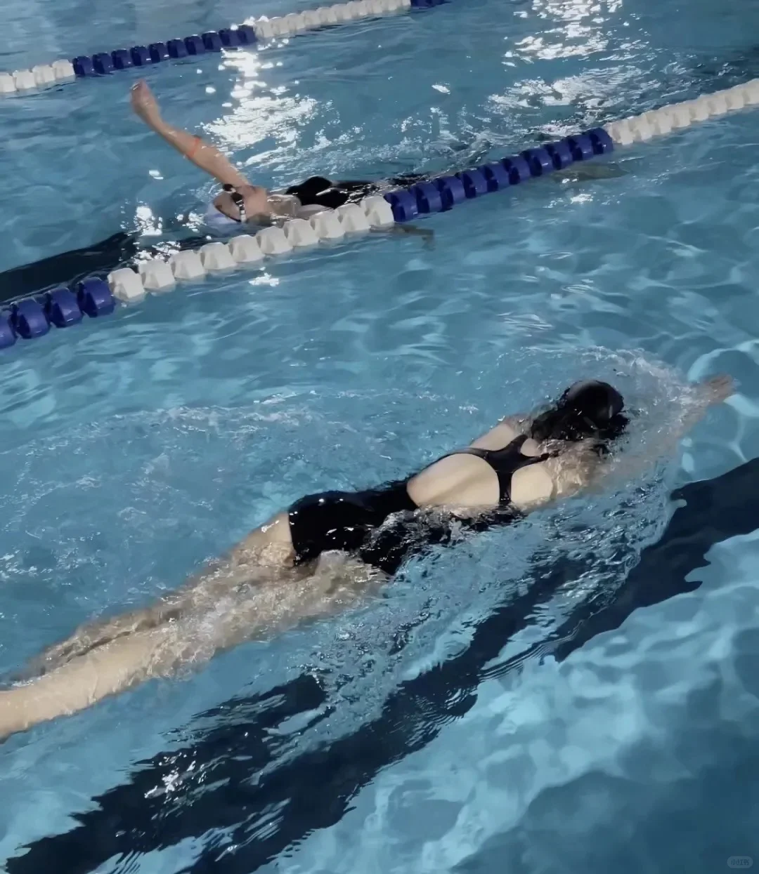 游个泳吧！🏊🏻‍♀️