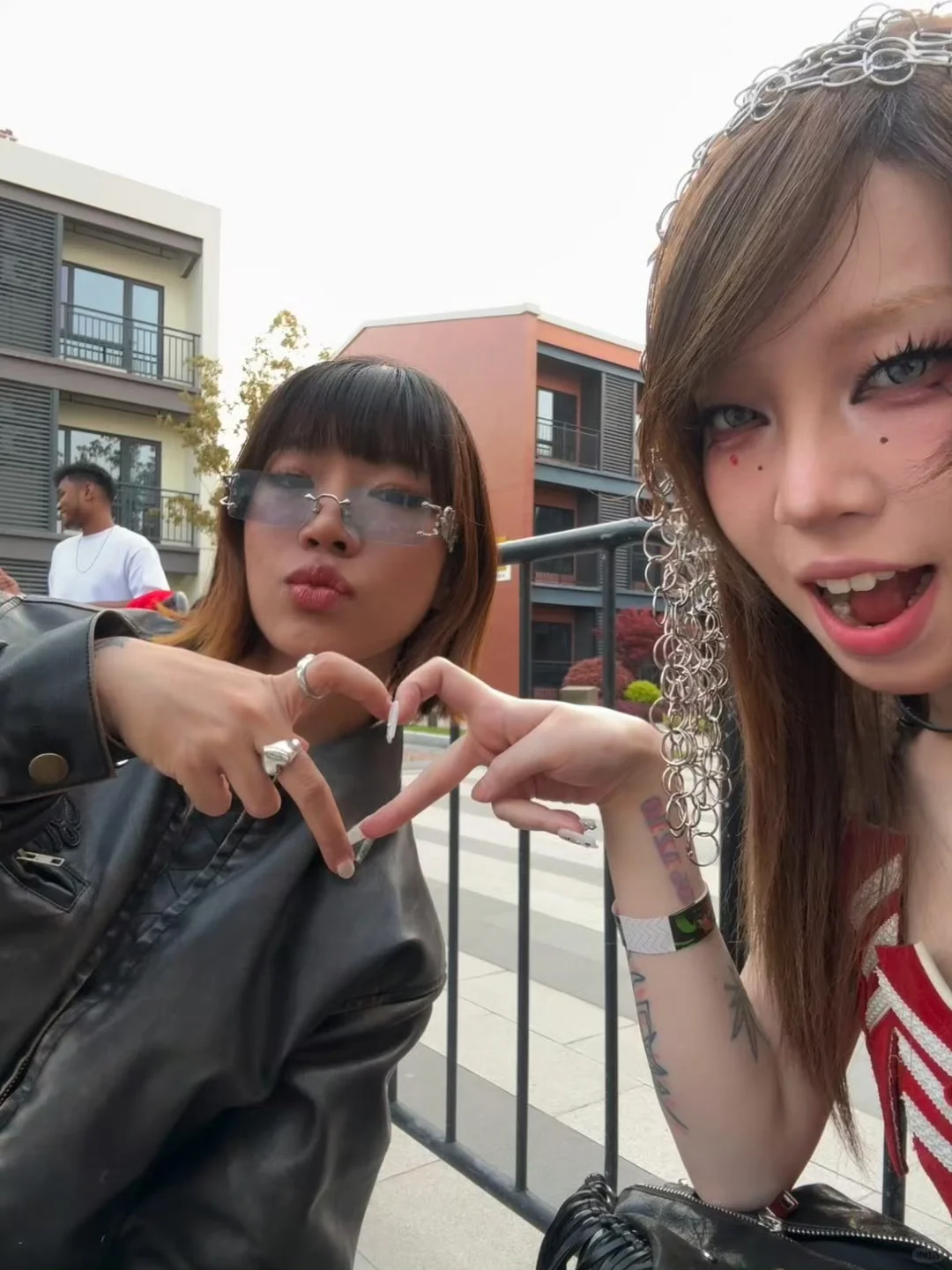 女Rapper KyraZ、李由音、泳恩、印尼Ramengvrl
