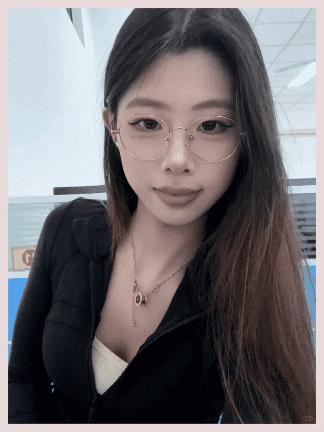 阿克苏03女大，戴上眼睛是你的菜吗