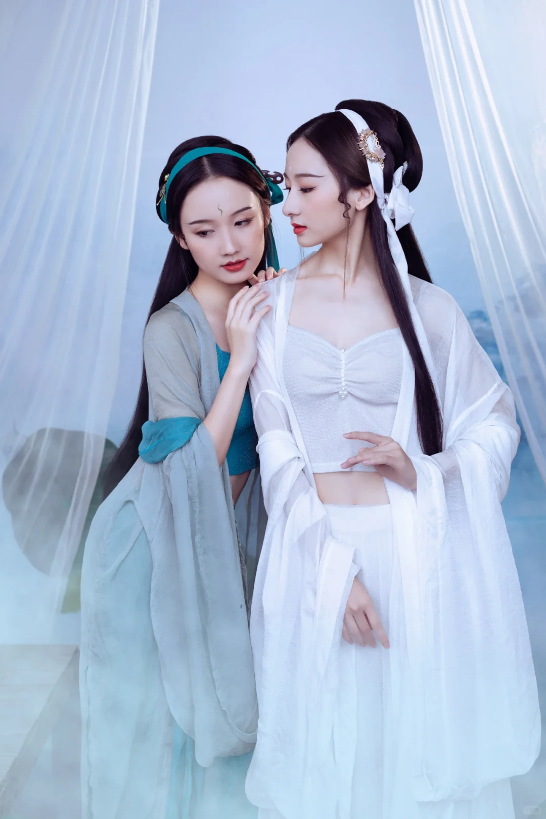 人们总将风情独具的女子称为妖精🎐