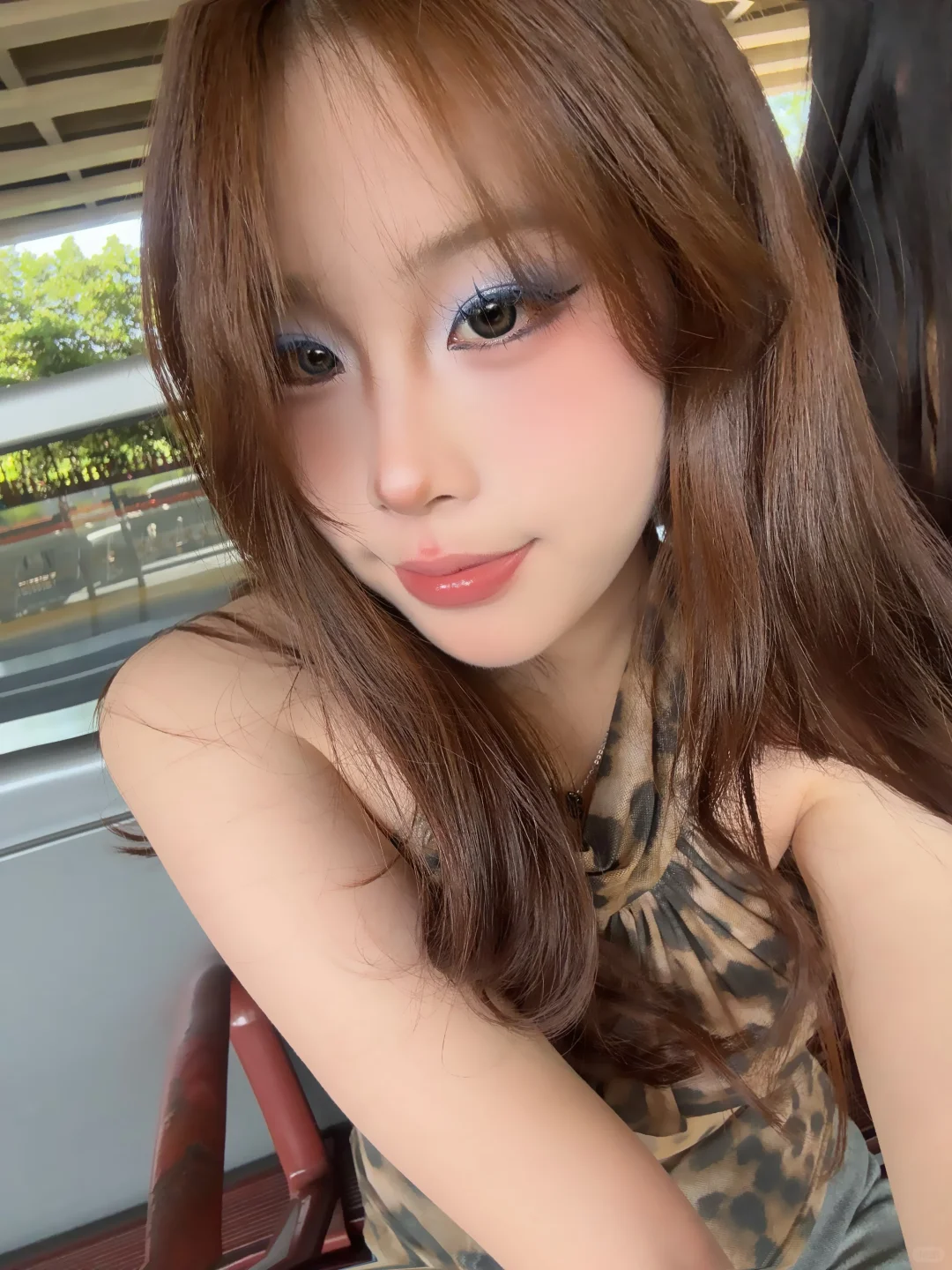 蔚来女销售私下竟然长这样？？？