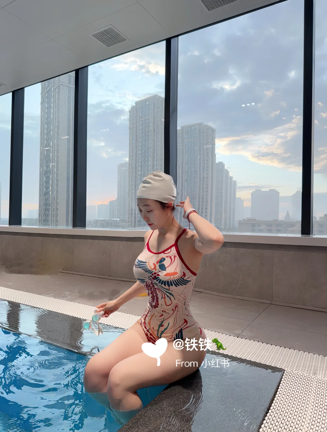 游泳小姐姐👙