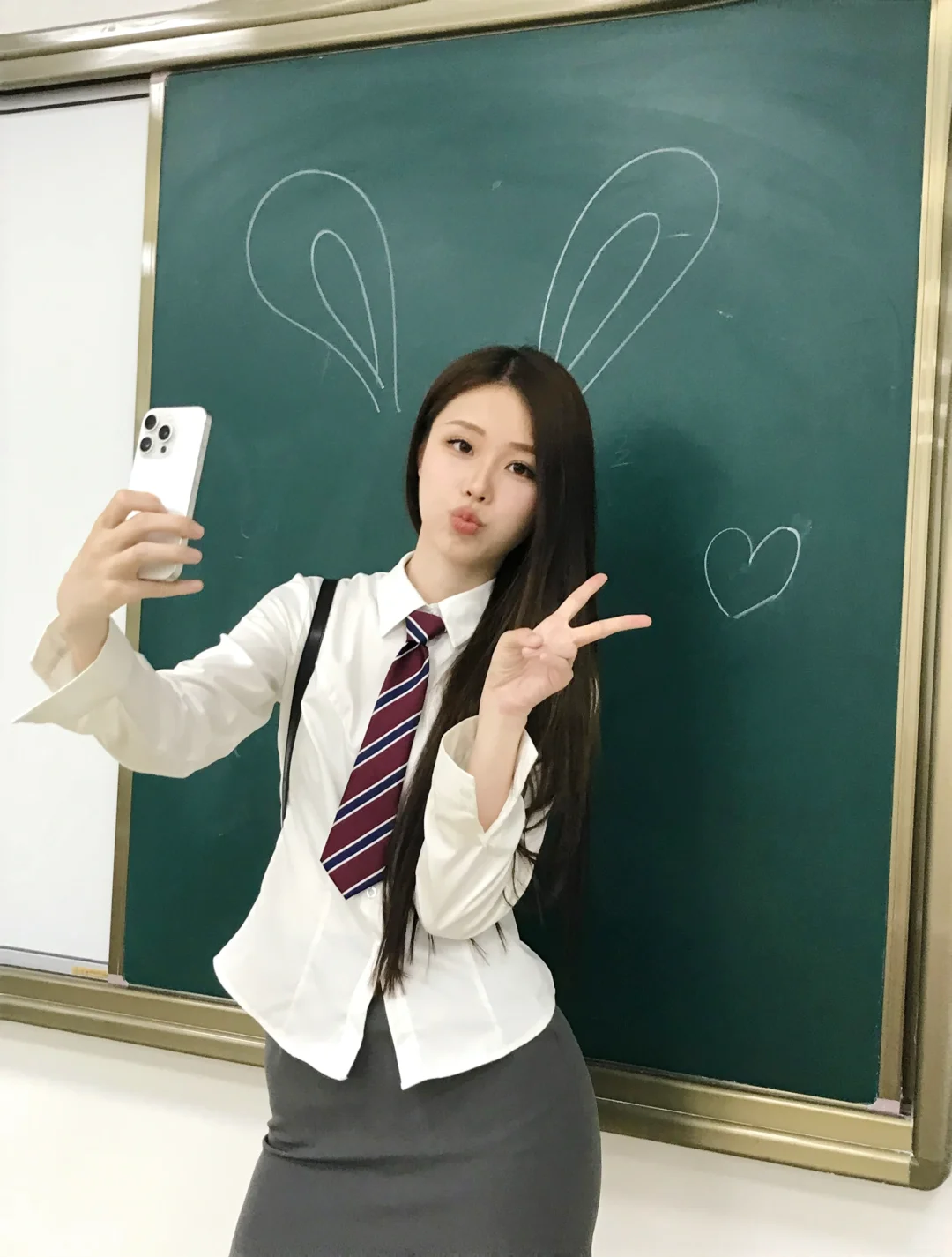 🎓有手就行！轻松复刻韩系毕业照拍照姿势