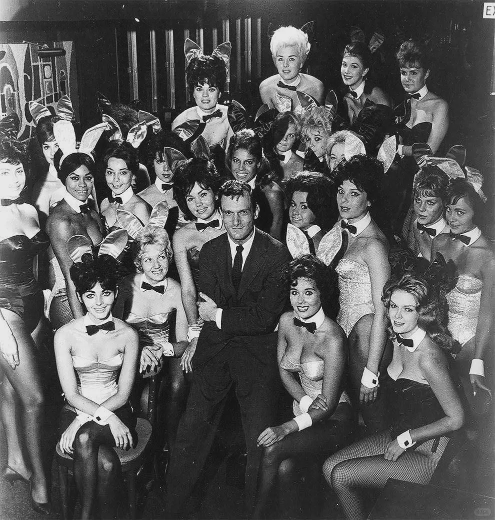 赫夫纳（Hugh Hefner）与他的兔女郎们