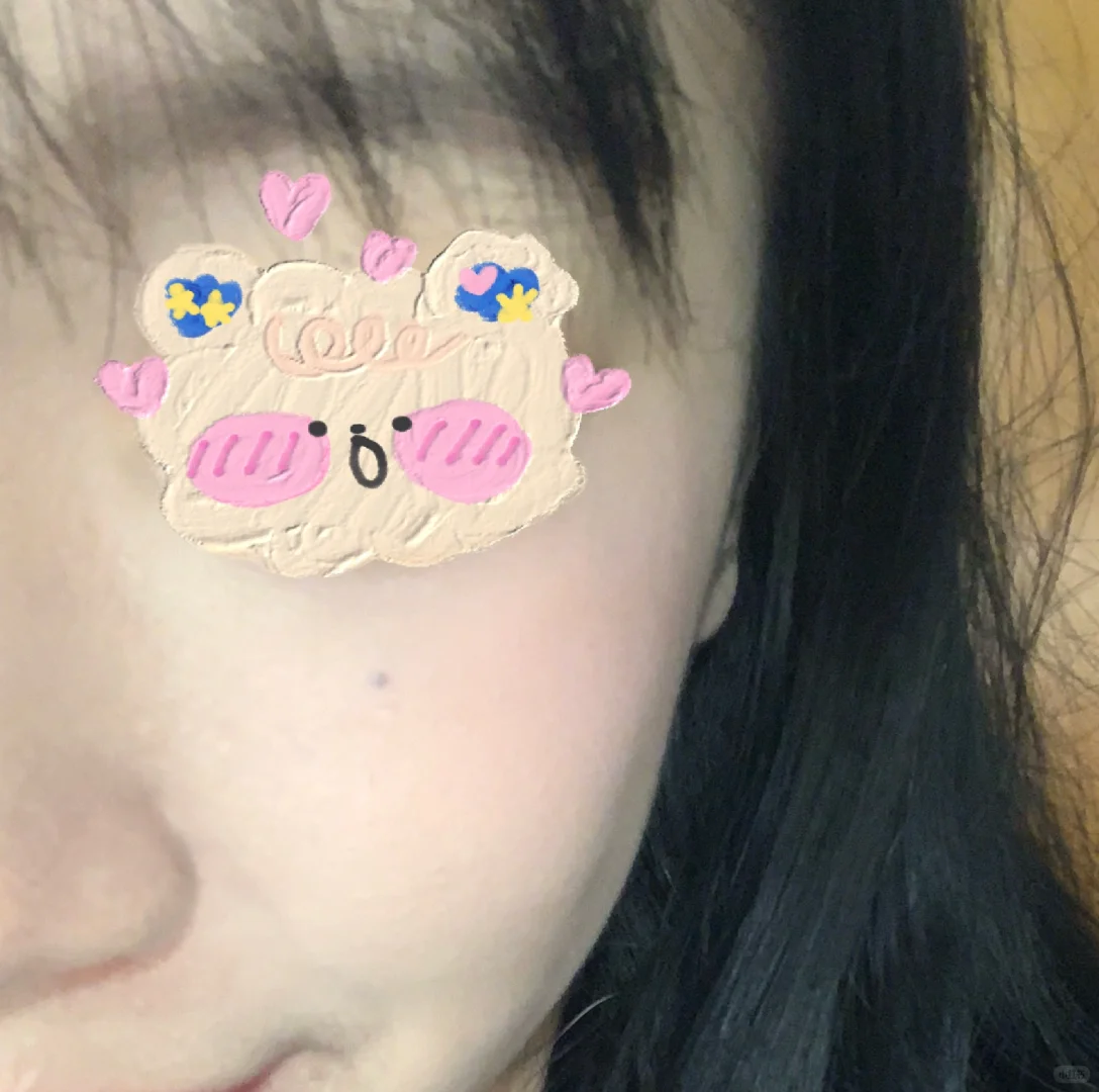 终于找到baby早期照片中类似腮红了!