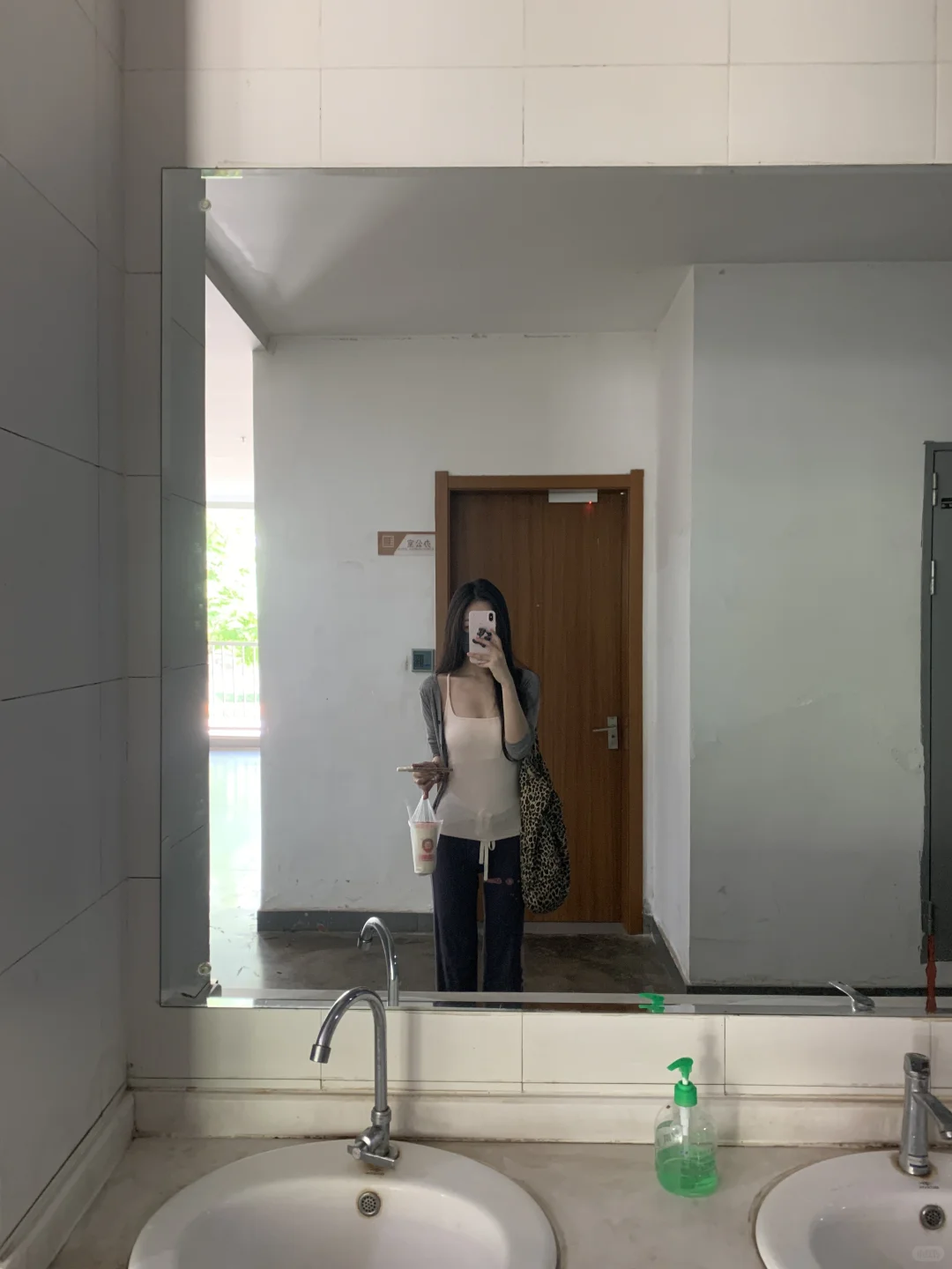 女大学生考试周穿什么