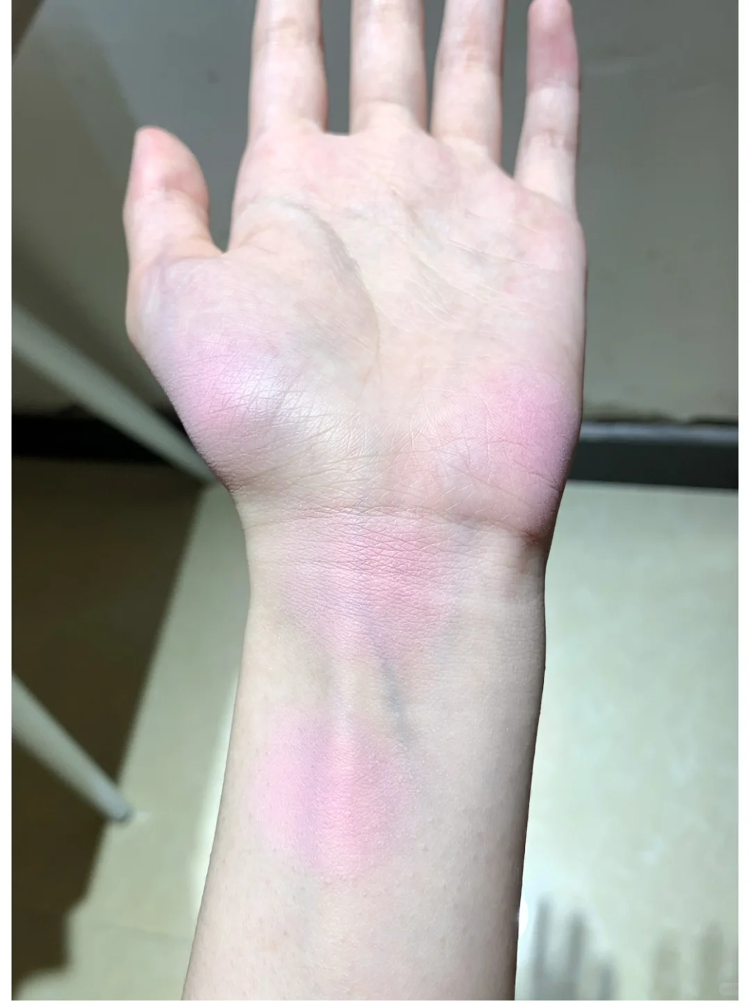 终于找到baby早期照片中类似腮红了!