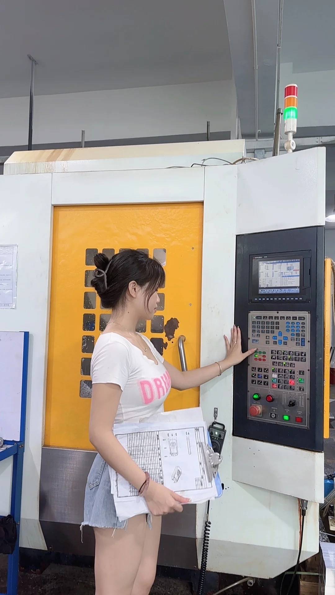 女cnc