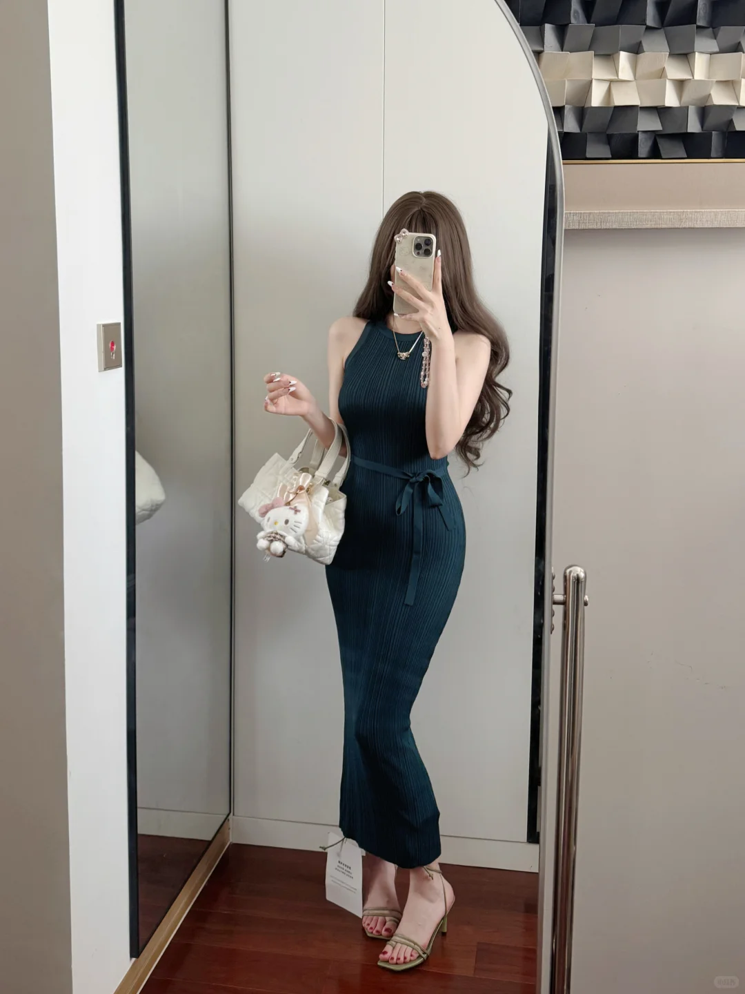 今天的封面给到这条女神裙~