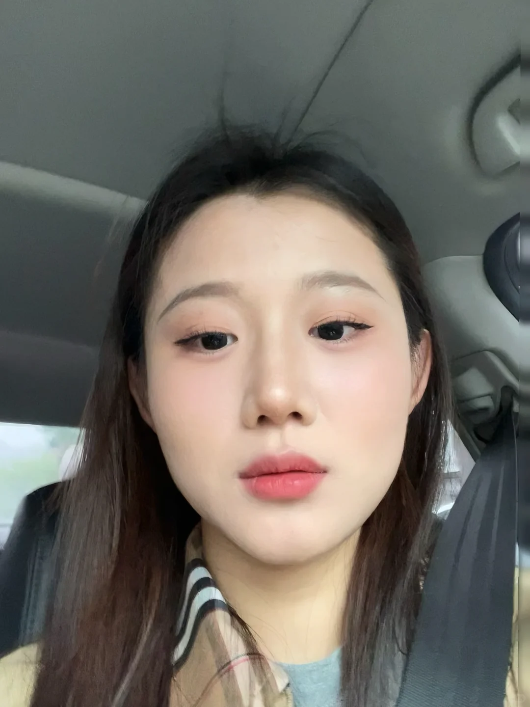 🌧️车里自拍真的好有氛围感！