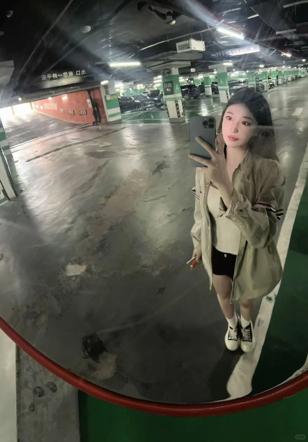 小众模特 清醒 不事多 灵活爱摄影