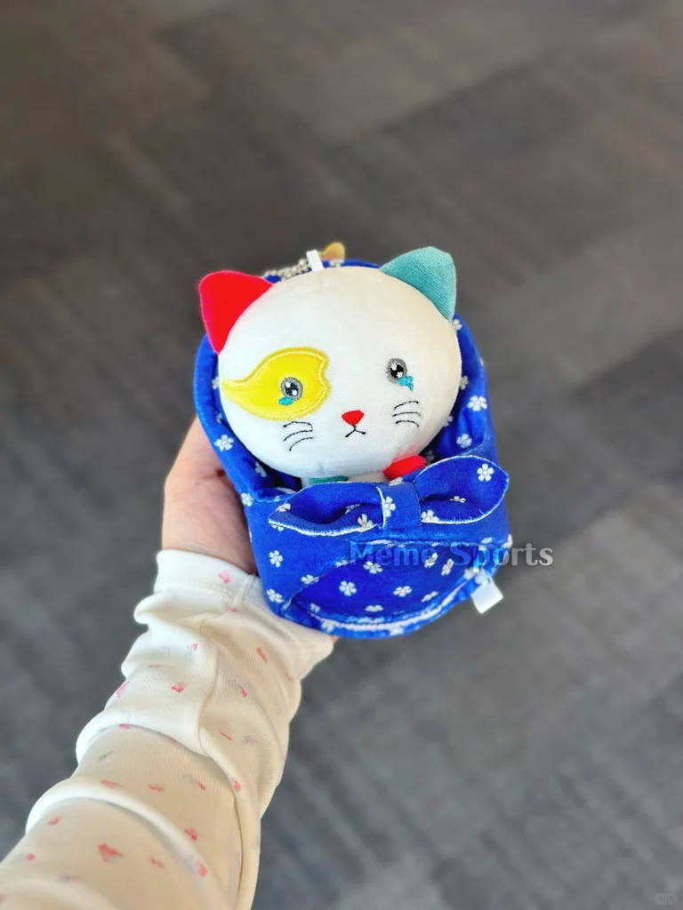简直是四块香香软软小蛋糕呀