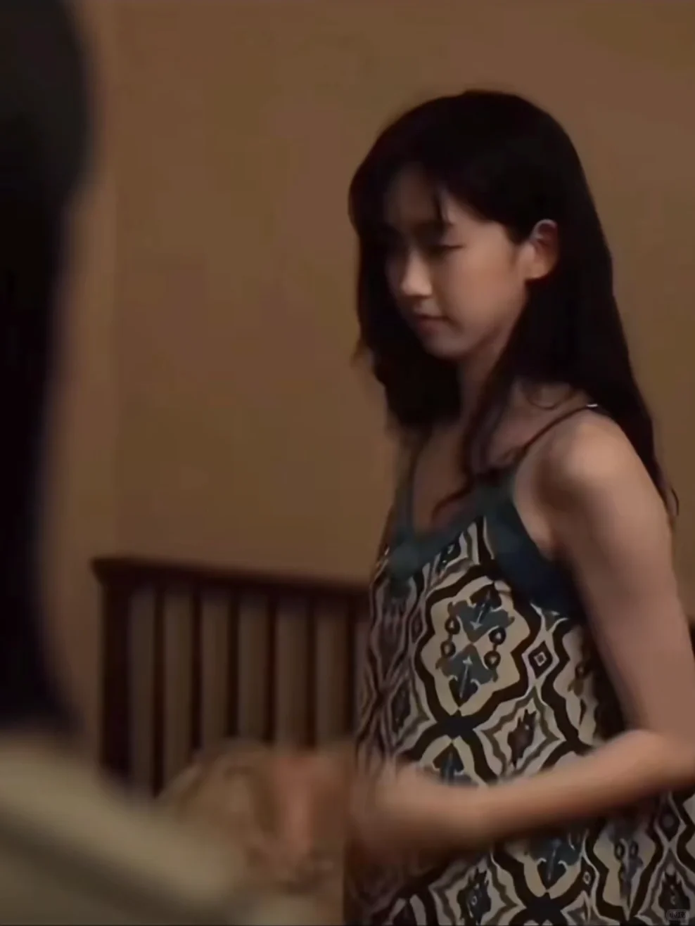 第一眼以为是杨肸xi子～周锡京