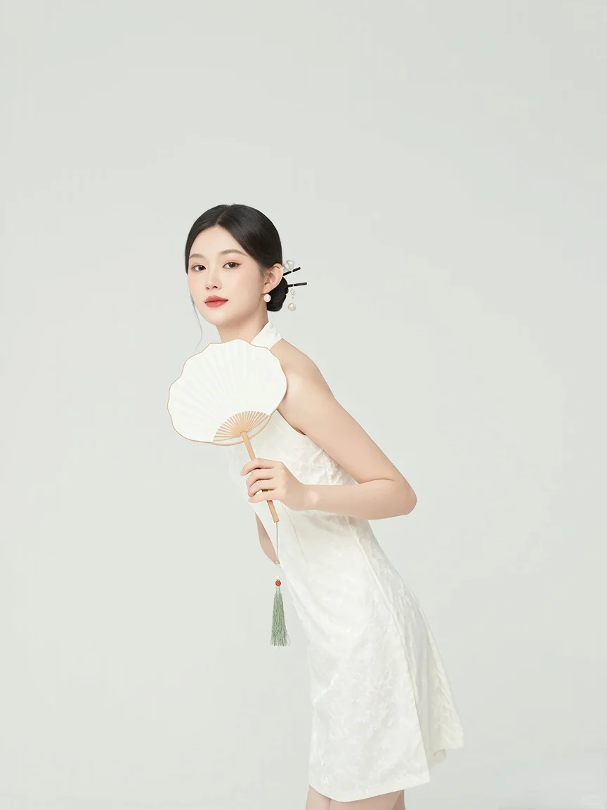 白色短裙的女子太漂亮了，贵妃都没有这漂亮