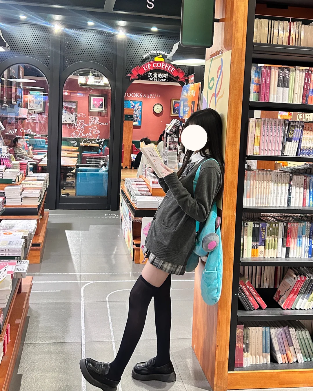 我看谁还不会穿jk在书店拍照📷