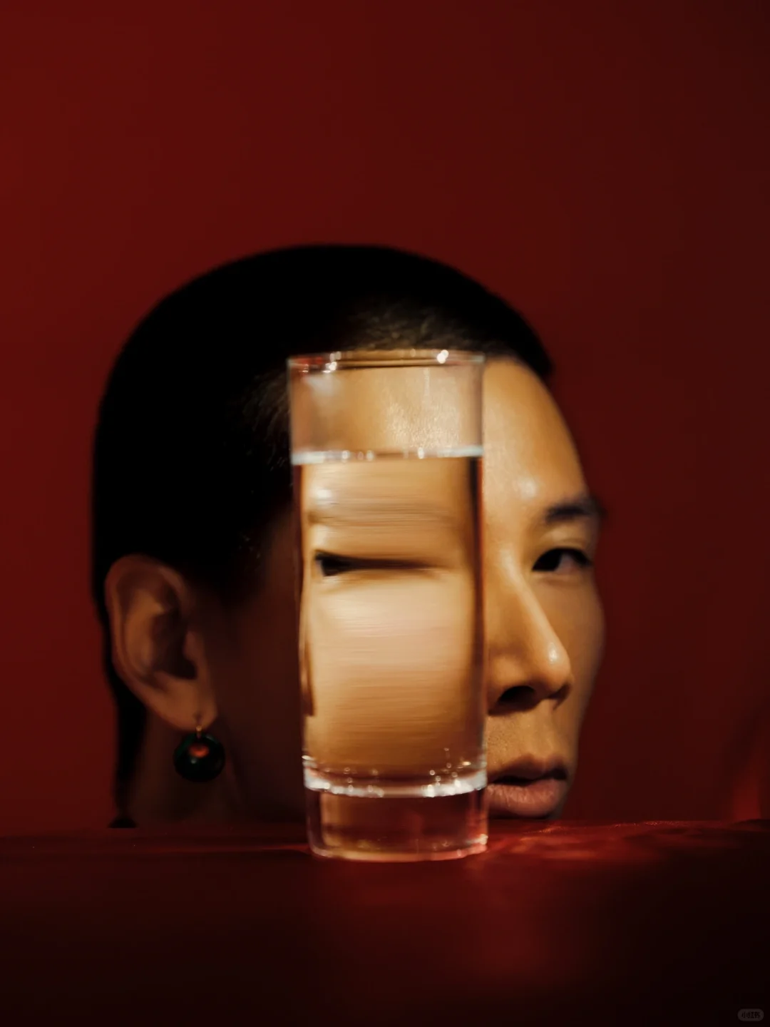 男模特｜一杯水棱镜魔法打造🔴✖️⚫️氛围美学