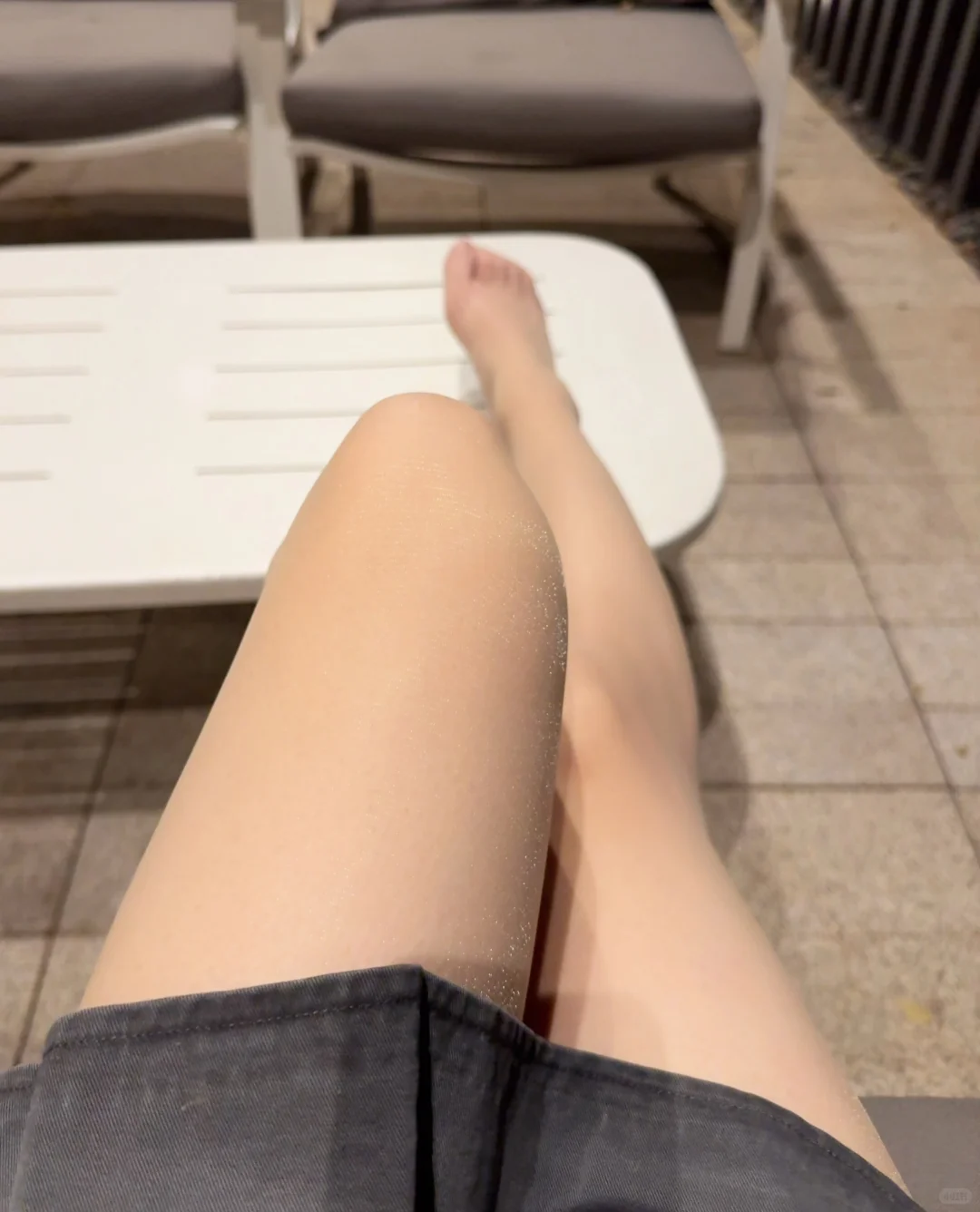 亮晶晶的指甲，亮晶晶的腿～