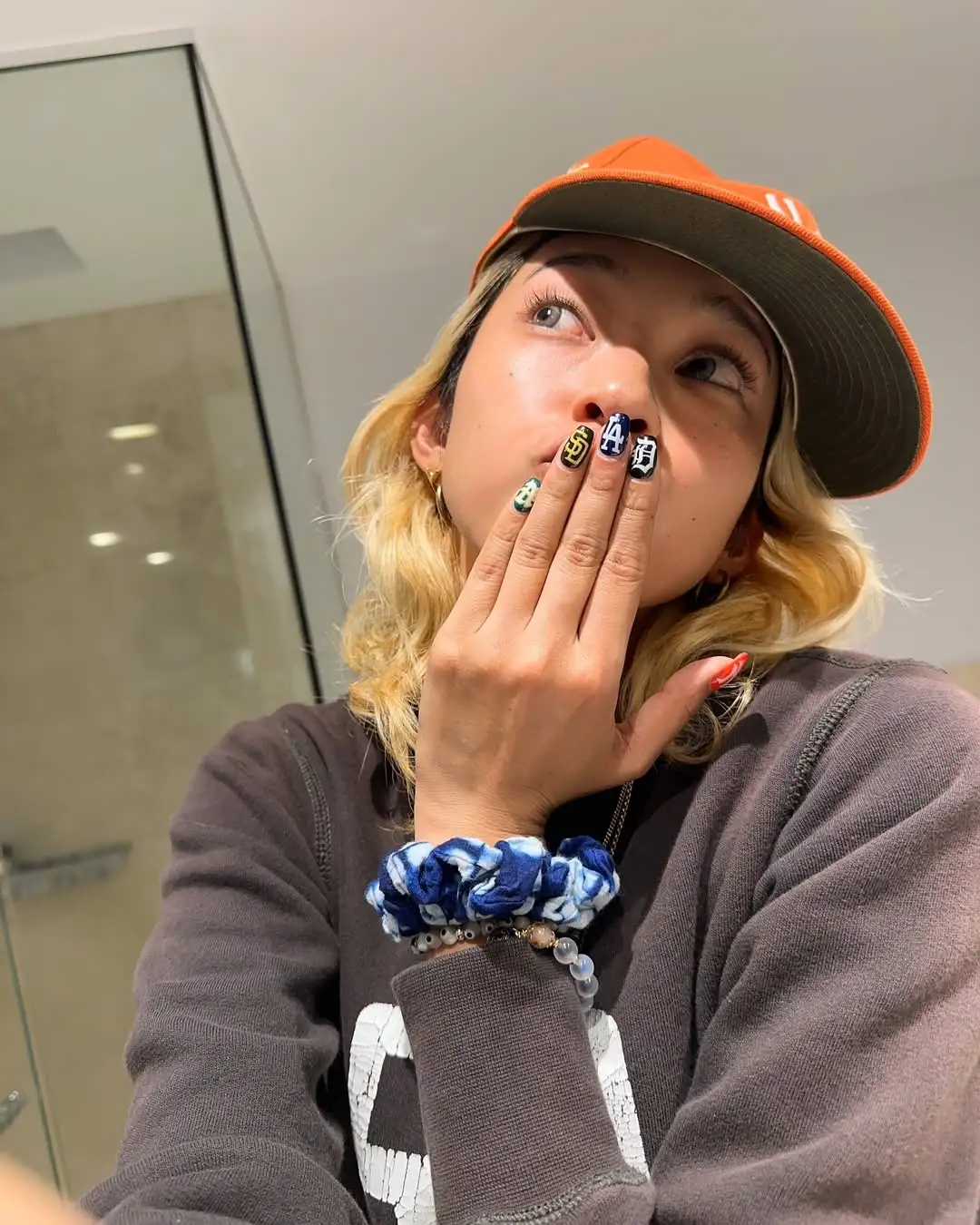此女已经把我迷的神魂颠倒了