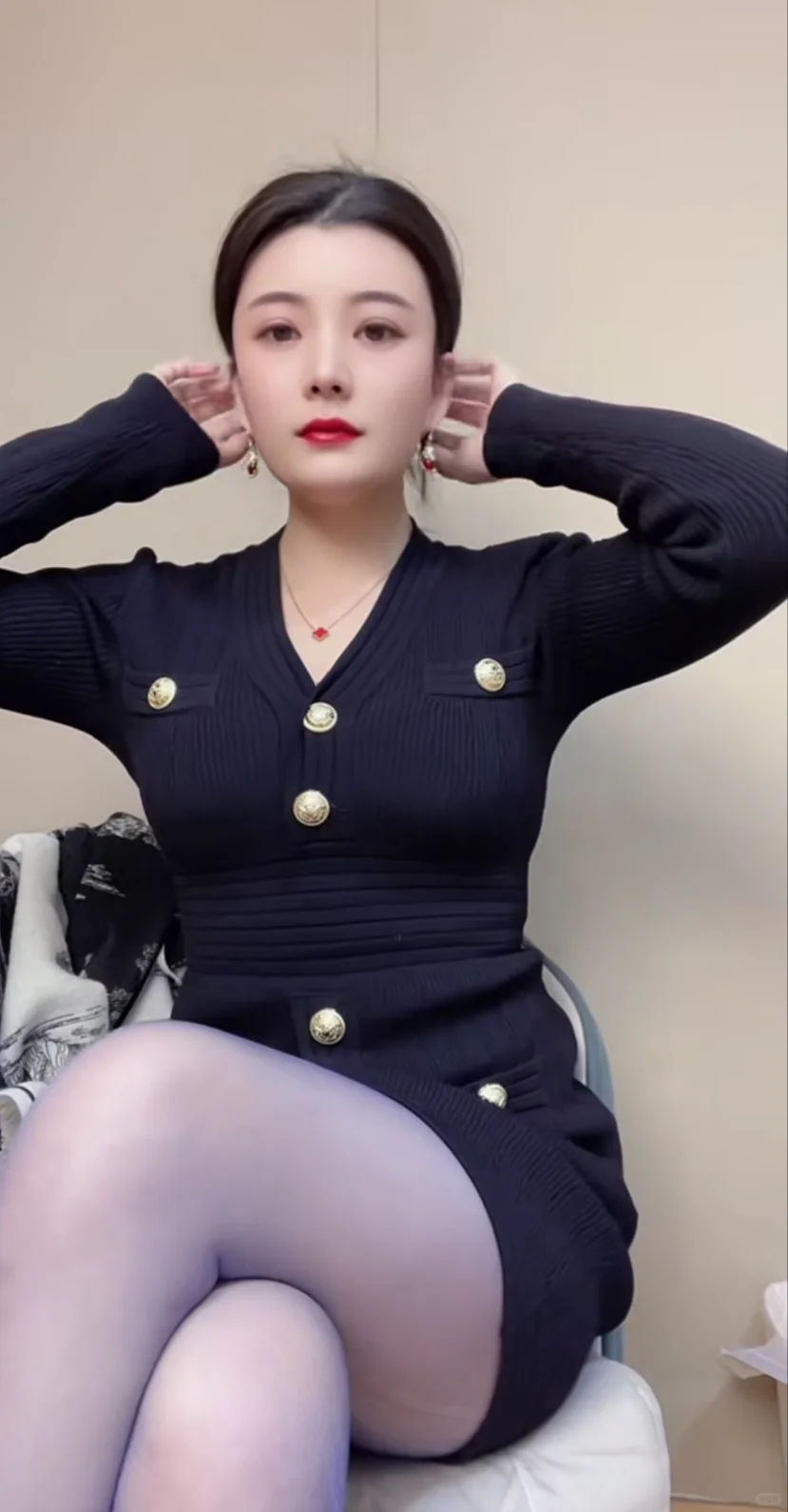 小妈还能入得了你眼吗？ 三十多岁