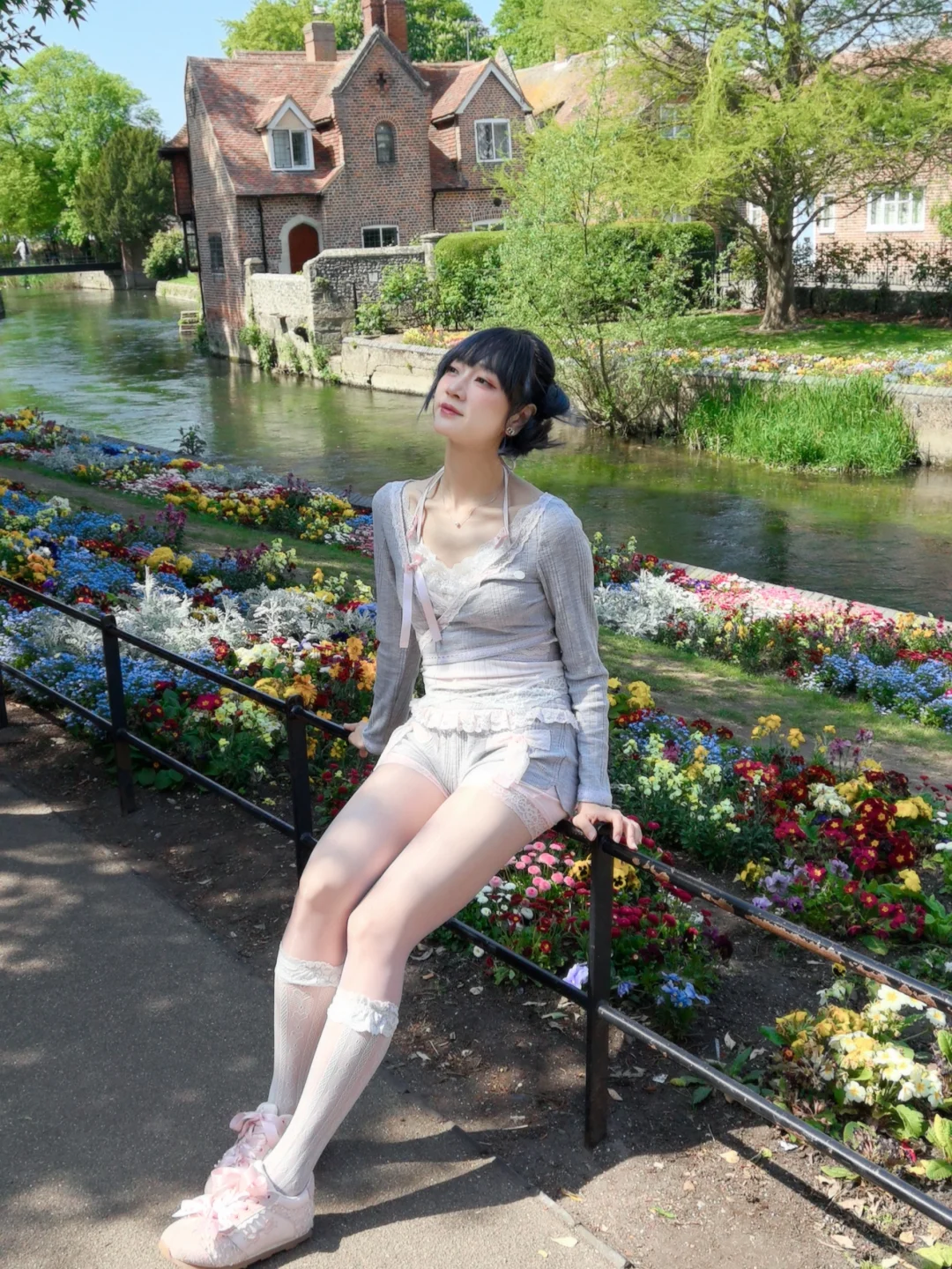 闪光和蕾丝