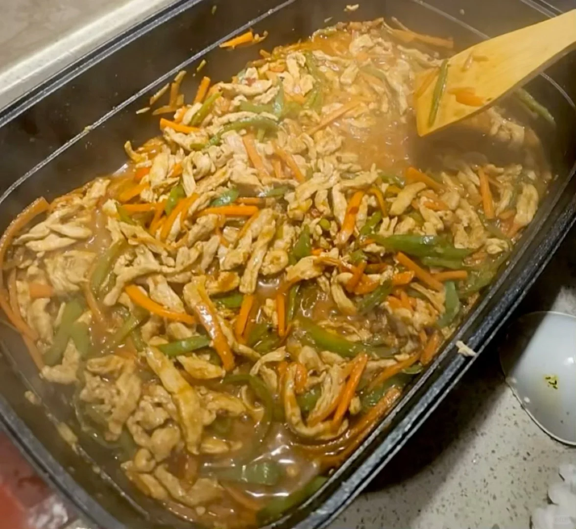 鱼香肉丝家常做法简单版本，太下饭 啦🫕
