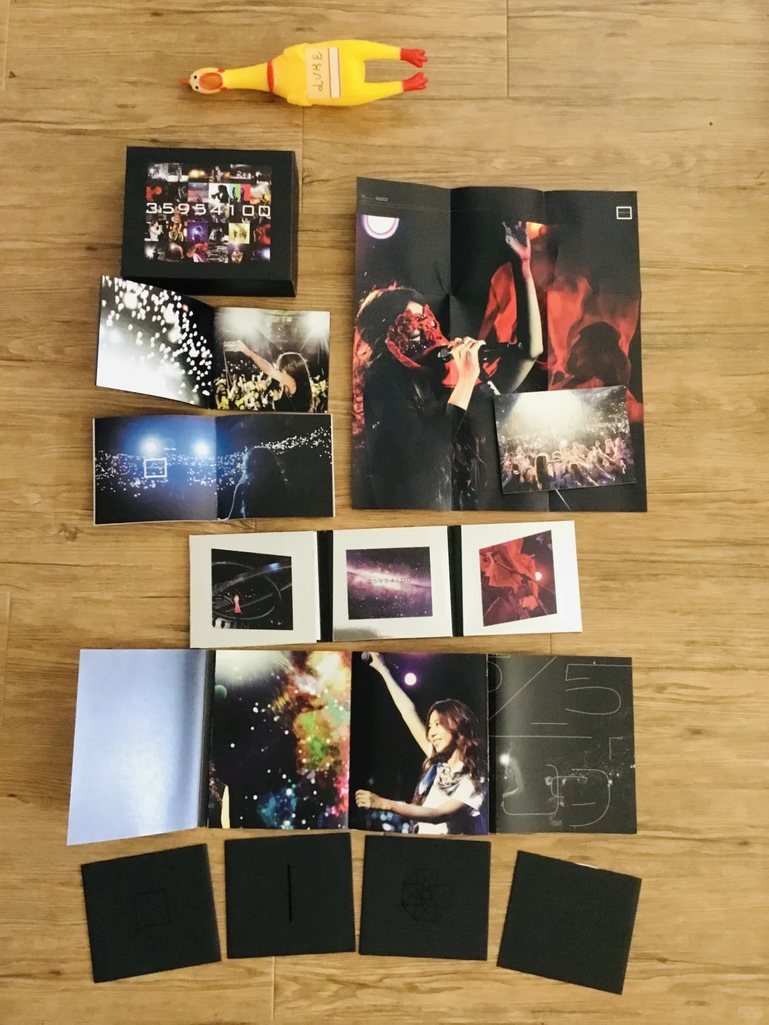 陈绮贞4套演唱会CD和写真集