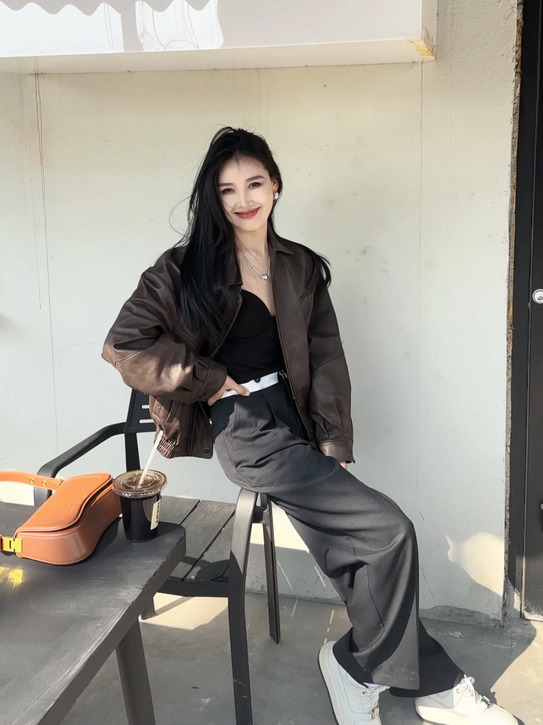 自由快乐的三十岁女人