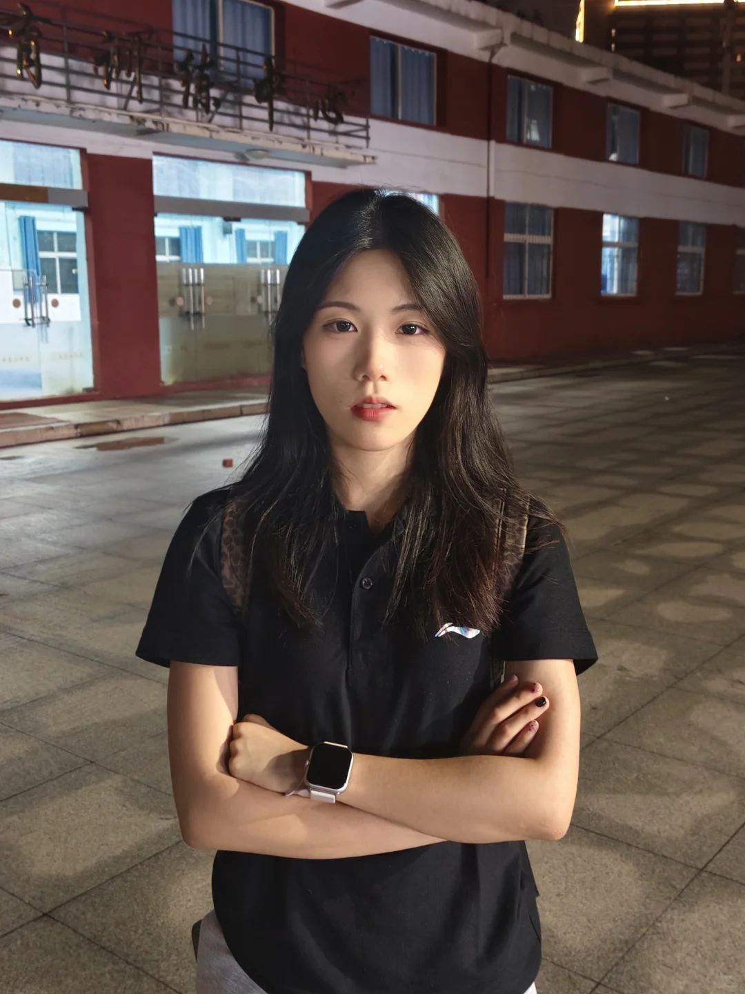04女大学生勇闯游泳圈