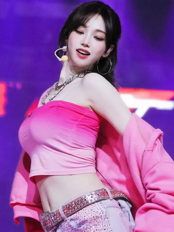 不儿，女爱豆们是有自己专门的bra制造商吗