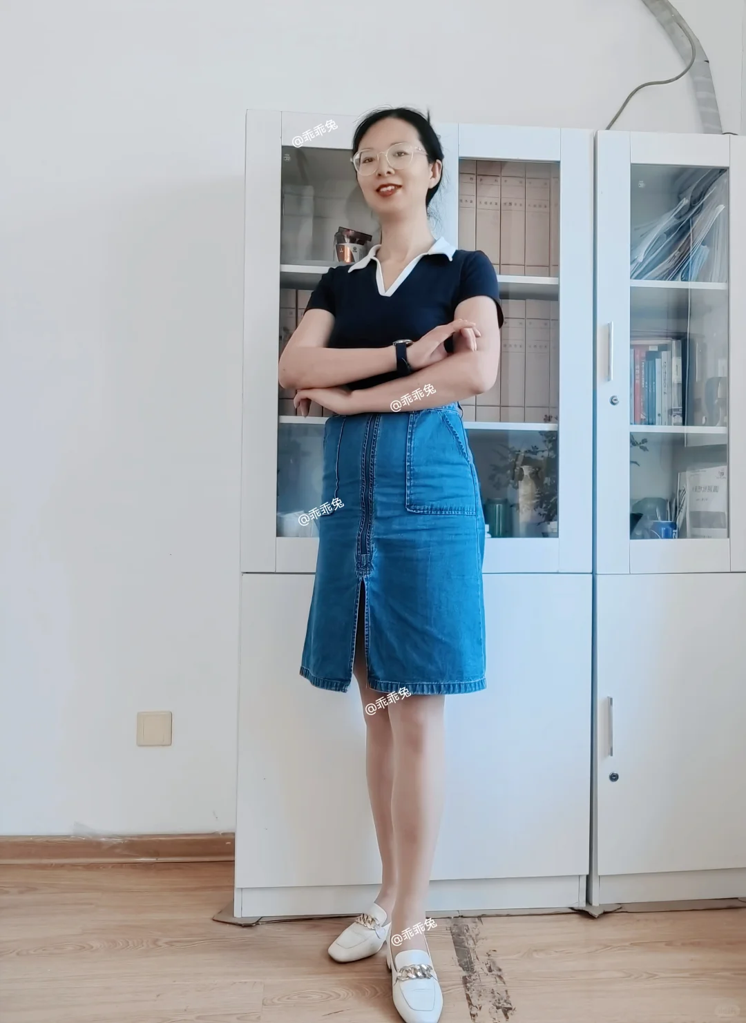 好好的休闲风怎么秒变性感风的赶脚😜