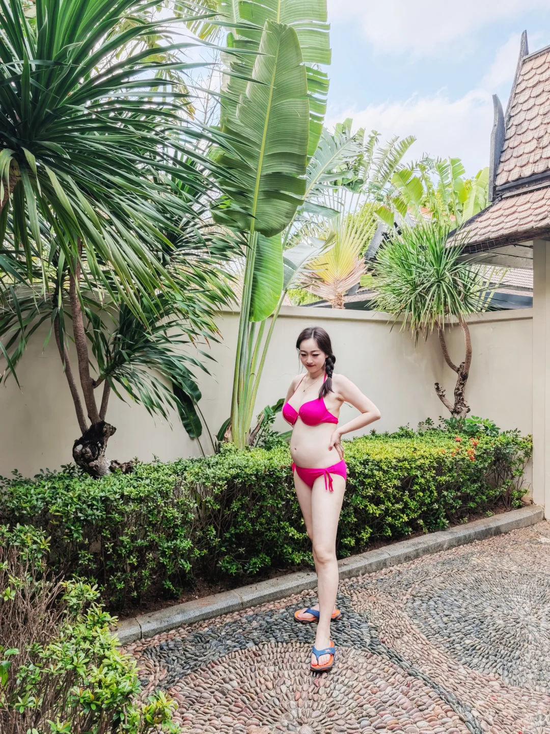 孕妇比基尼照发朋友圈被骂了…
