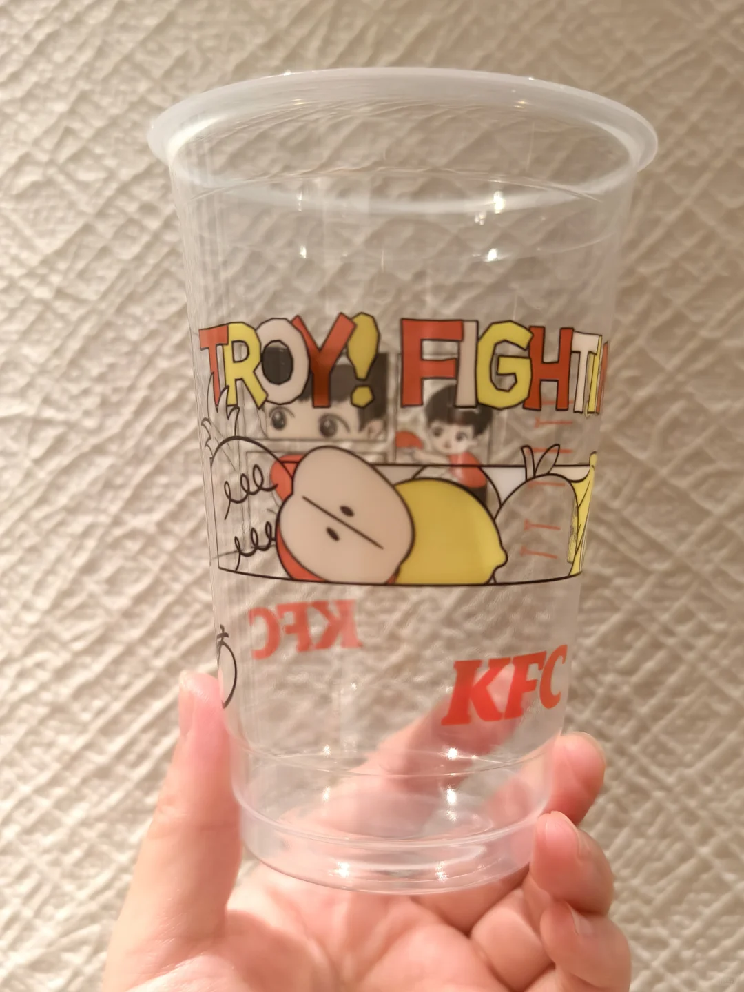 把KFC女员工吓到了😂