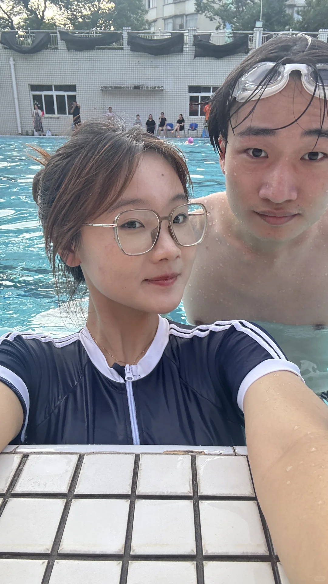 一起游泳吧！🏊🏻‍♀️🏊🏻‍♂️