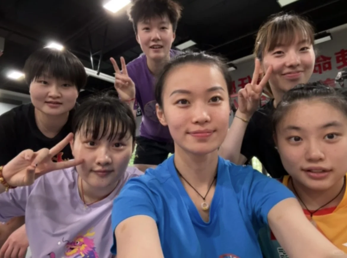 菲儿和小🐑的自拍🤳