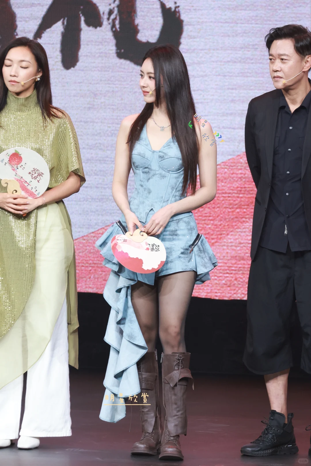 清新养眼的00后小花