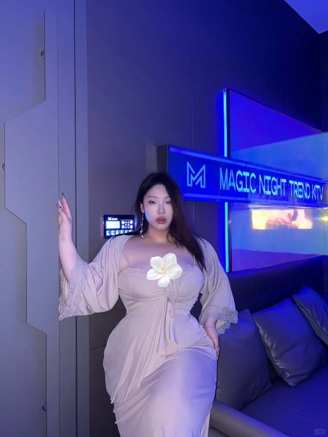 别光吃果盘了！跟着姐在🎤KTV也能出片！