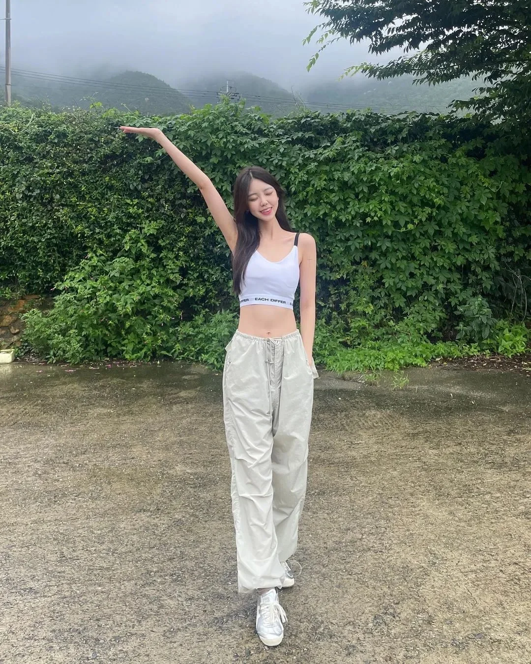 优雅少妇！曲线完美，太顶了！