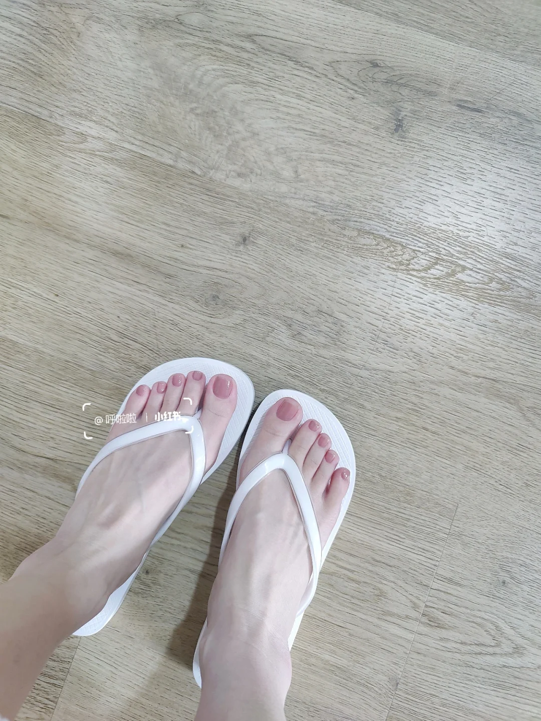 极简裸色|双脚的高级滤镜